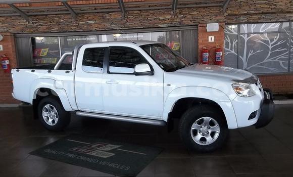 Buy Used Mazda BT-50 White Car in Beitbridge in Matabeleland South Buy Used Mazda BT-50 White Car in Beitbridge in Matabeleland South