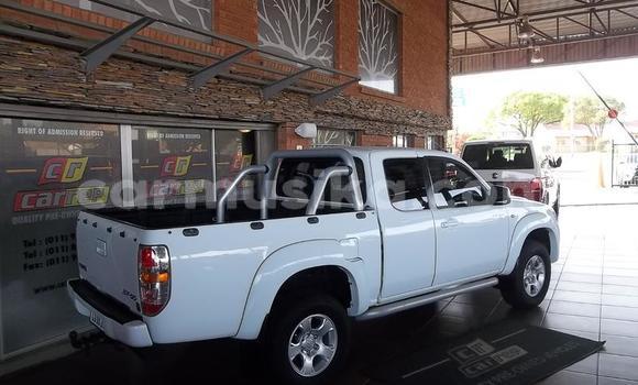 Buy Used Mazda BT-50 White Car in Beitbridge in Matabeleland South Buy Used Mazda BT-50 White Car in Beitbridge in Matabeleland South