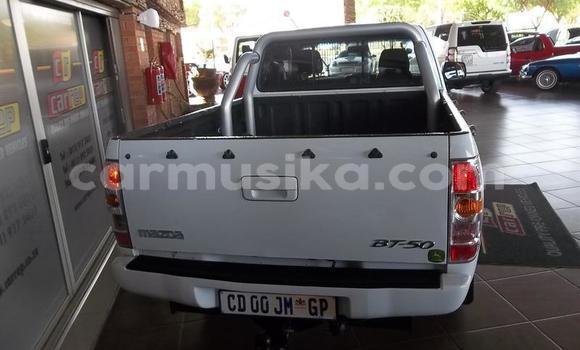 Buy Used Mazda BT-50 White Car in Beitbridge in Matabeleland South Buy Used Mazda BT-50 White Car in Beitbridge in Matabeleland South