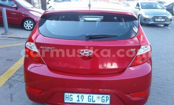 Buy Used Hyundai Accent Red Car in Beitbridge in Matabeleland South Buy Used Hyundai Accent Red Car in Beitbridge in Matabeleland South