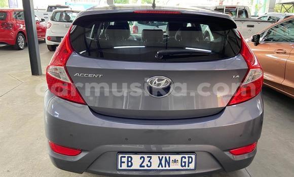 Acheter Occasion Voiture Hyundai Accent Autre à Beitbridge, Matabeleland South Acheter Occasion Voiture Hyundai Accent Autre à Beitbridge, Matabeleland South