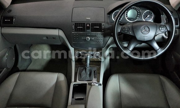 Acheter Occasion Voiture Mercedes‒Benz C–Class Gris à Beitbridge, Matabeleland South Acheter Occasion Voiture Mercedes‒Benz C–Class Gris à Beitbridge, Matabeleland South