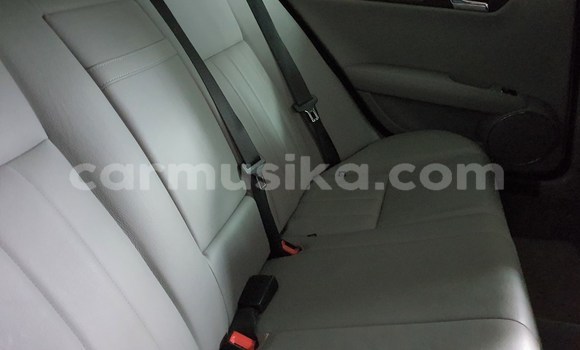 Acheter Occasion Voiture Mercedes‒Benz C–Class Gris à Beitbridge, Matabeleland South Acheter Occasion Voiture Mercedes‒Benz C–Class Gris à Beitbridge, Matabeleland South