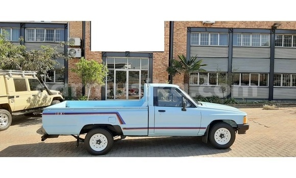 Acheter Occasion Voiture Toyota Hilux Bleu à Beitbridge, Matabeleland South Acheter Occasion Voiture Toyota Hilux Bleu à Beitbridge, Matabeleland South