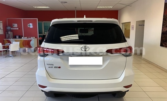 Buy Used Toyota Fortuner White Car in Beitbridge in Matabeleland South Buy Used Toyota Fortuner White Car in Beitbridge in Matabeleland South