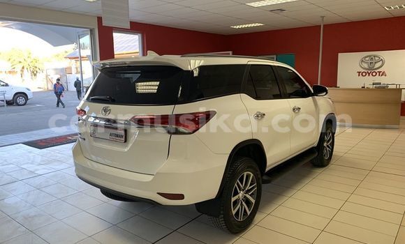 Buy Used Toyota Fortuner White Car in Beitbridge in Matabeleland South Buy Used Toyota Fortuner White Car in Beitbridge in Matabeleland South