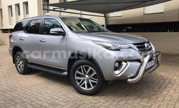 Tenga Tsaru Toyota Fortuner Sirivha Mota in Beitbridge in Matabeleland South Tenga Tsaru Toyota Fortuner Sirivha Mota in Beitbridge in Matabeleland South