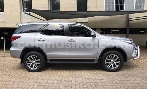 Tenga Tsaru Toyota Fortuner Sirivha Mota in Beitbridge in Matabeleland South Tenga Tsaru Toyota Fortuner Sirivha Mota in Beitbridge in Matabeleland South
