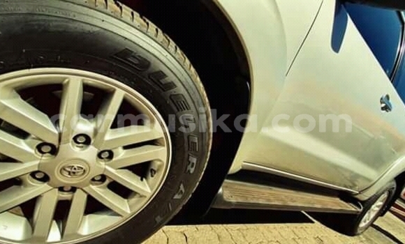 Tenga Tsaru Toyota Fortuner Zvimwe Mota in Beitbridge in Matabeleland South Tenga Tsaru Toyota Fortuner Zvimwe Mota in Beitbridge in Matabeleland South