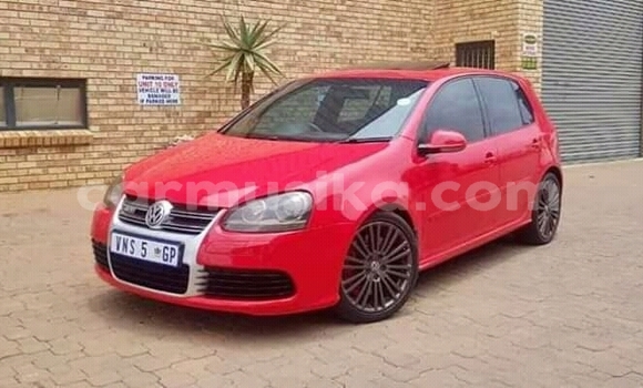 Tenga Tsaru Volkswagen Golf R Tsvuku Mota in Beitbridge in Matabeleland South Tenga Tsaru Volkswagen Golf R Tsvuku Mota in Beitbridge in Matabeleland South