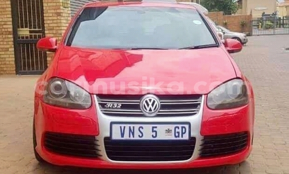 Tenga Tsaru Volkswagen Golf R Tsvuku Mota in Beitbridge in Matabeleland South Tenga Tsaru Volkswagen Golf R Tsvuku Mota in Beitbridge in Matabeleland South