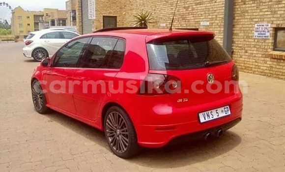 Tenga Tsaru Volkswagen Golf R Tsvuku Mota in Beitbridge in Matabeleland South Tenga Tsaru Volkswagen Golf R Tsvuku Mota in Beitbridge in Matabeleland South
