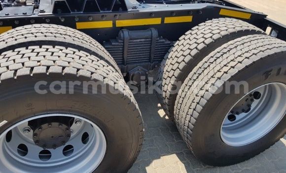 Acheter Occasion Utilitaire Nissan UD Blanc à Harare, Harare Acheter Occasion Utilitaire Nissan UD Blanc à Harare, Harare