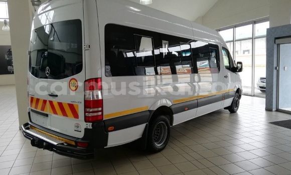 Acheter Occasion Utilitaire Mercedes‒Benz MB100 Blanc à Harare, Harare Acheter Occasion Utilitaire Mercedes‒Benz MB100 Blanc à Harare, Harare