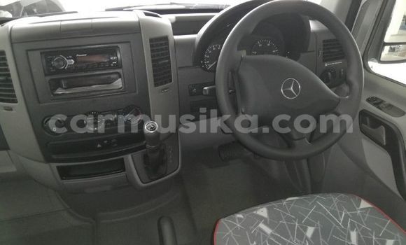 Acheter Occasion Utilitaire Mercedes‒Benz MB100 Blanc à Harare, Harare Acheter Occasion Utilitaire Mercedes‒Benz MB100 Blanc à Harare, Harare