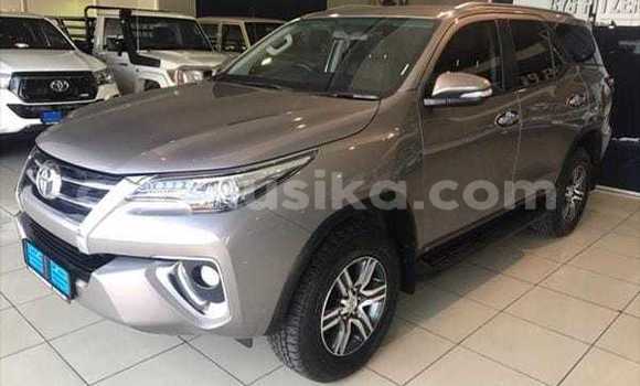 Acheter Occasion Voiture Toyota Fortuner Gris à Harare, Harare Acheter Occasion Voiture Toyota Fortuner Gris à Harare, Harare