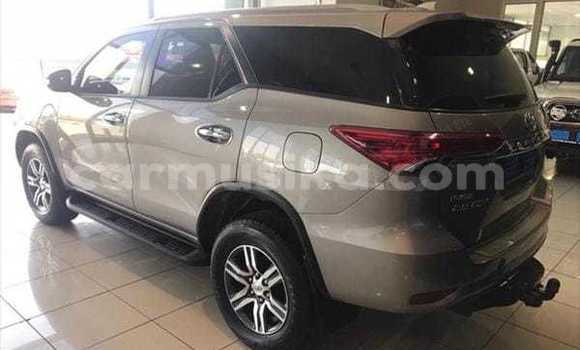 Acheter Occasion Voiture Toyota Fortuner Gris à Harare, Harare Acheter Occasion Voiture Toyota Fortuner Gris à Harare, Harare