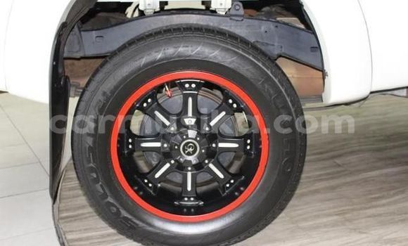 Buy Used Toyota Hilux White Car in Beitbridge in Matabeleland South Buy Used Toyota Hilux White Car in Beitbridge in Matabeleland South