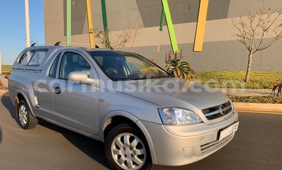Tenga Tsaru Opel Corsa Sirivha Mota in Beitbridge in Matabeleland South Tenga Tsaru Opel Corsa Sirivha Mota in Beitbridge in Matabeleland South