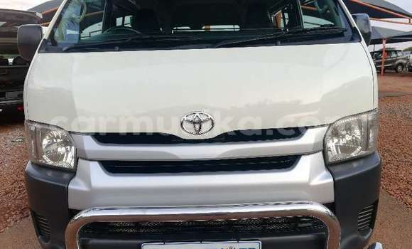 Nunua Ilio tumika Toyota Hiace Nyeupe Gari ndani ya Beitbridge nchini Matabeleland Kusini Nunua Ilio tumika Toyota Hiace Nyeupe Gari ndani ya Beitbridge nchini Matabeleland Kusini