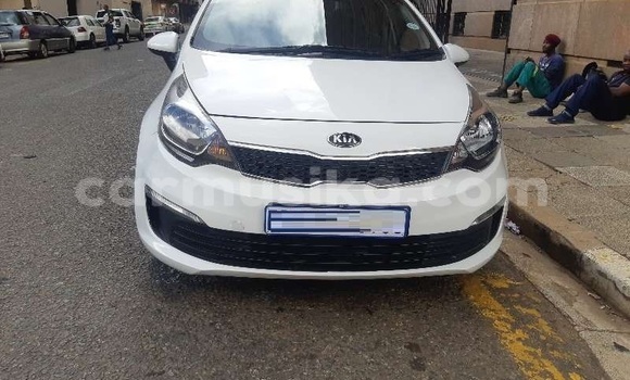 Buy Used Kia Rio White Car in Beitbridge in Matabeleland South Buy Used Kia Rio White Car in Beitbridge in Matabeleland South