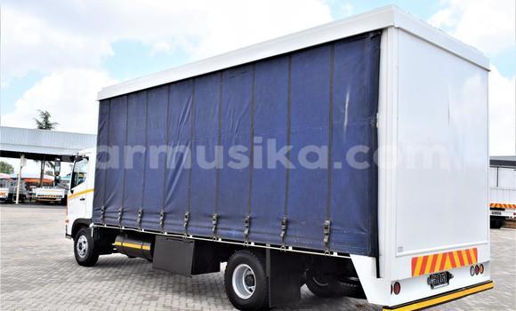 Buy Used Hino 300 Series Other Truck in Beitbridge in Matabeleland South Buy Used Hino 300 Series Other Truck in Beitbridge in Matabeleland South