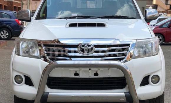 Tenga Tsaru Toyota Hilux Chena Mota in Harare in Harare Tenga Tsaru Toyota Hilux Chena Mota in Harare in Harare