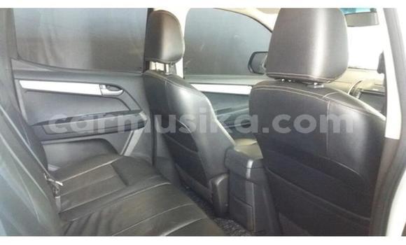 Tenga Tsaru Isuzu KB Chena Mota in Beitbridge in Matabeleland South Tenga Tsaru Isuzu KB Chena Mota in Beitbridge in Matabeleland South