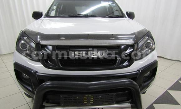 Tenga Tsaru Isuzu KB Chena Mota in Beitbridge in Matabeleland South Tenga Tsaru Isuzu KB Chena Mota in Beitbridge in Matabeleland South