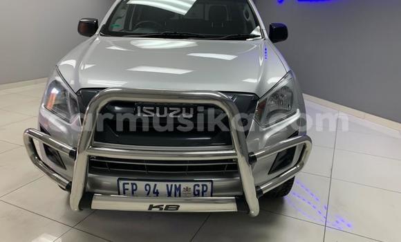 Acheter Occasion Voiture Isuzu KB Gris à Beitbridge, Matabeleland South Acheter Occasion Voiture Isuzu KB Gris à Beitbridge, Matabeleland South
