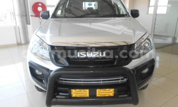 Buy Used Isuzu KB Silver Car in Beitbridge in Matabeleland South Buy Used Isuzu KB Silver Car in Beitbridge in Matabeleland South