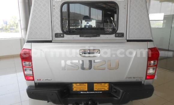 Buy Used Isuzu KB Silver Car in Beitbridge in Matabeleland South Buy Used Isuzu KB Silver Car in Beitbridge in Matabeleland South