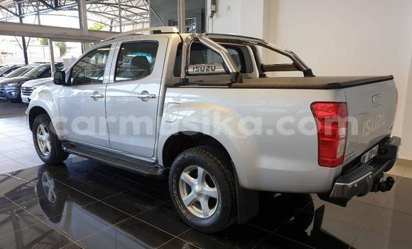Buy Used Isuzu KB Silver Car in Beitbridge in Matabeleland South Buy Used Isuzu KB Silver Car in Beitbridge in Matabeleland South