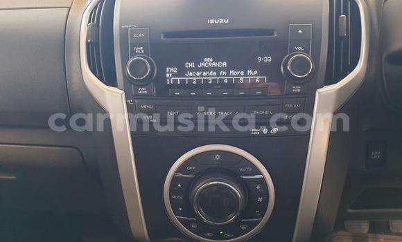 Buy Used Isuzu KB Silver Car in Beitbridge in Matabeleland South Buy Used Isuzu KB Silver Car in Beitbridge in Matabeleland South