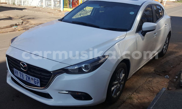 Nunua Ilio tumika Mazda 3 Nyeupe Gari ndani ya Beitbridge nchini Matabeleland Kusini Nunua Ilio tumika Mazda 3 Nyeupe Gari ndani ya Beitbridge nchini Matabeleland Kusini
