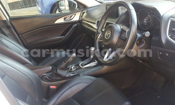 Nunua Ilio tumika Mazda 3 Nyeupe Gari ndani ya Beitbridge nchini Matabeleland Kusini Nunua Ilio tumika Mazda 3 Nyeupe Gari ndani ya Beitbridge nchini Matabeleland Kusini