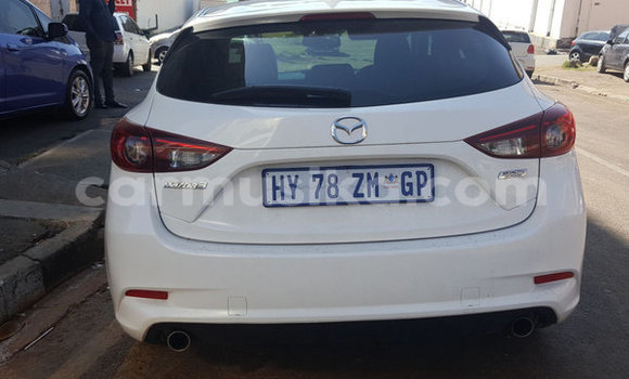 Nunua Ilio tumika Mazda 3 Nyeupe Gari ndani ya Beitbridge nchini Matabeleland Kusini Nunua Ilio tumika Mazda 3 Nyeupe Gari ndani ya Beitbridge nchini Matabeleland Kusini