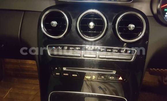 Tenga Tsaru Mercedes‒Benz C-klasse Sirivha Mota in Harare in Harare Tenga Tsaru Mercedes‒Benz C-klasse Sirivha Mota in Harare in Harare