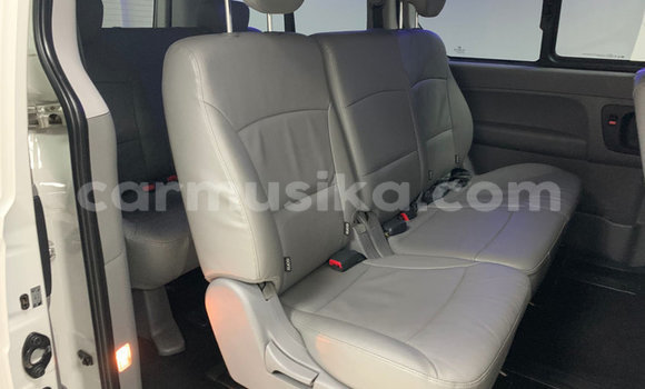 Buy Used Hyundai H1 White Car in Beitbridge in Matabeleland South Buy Used Hyundai H1 White Car in Beitbridge in Matabeleland South