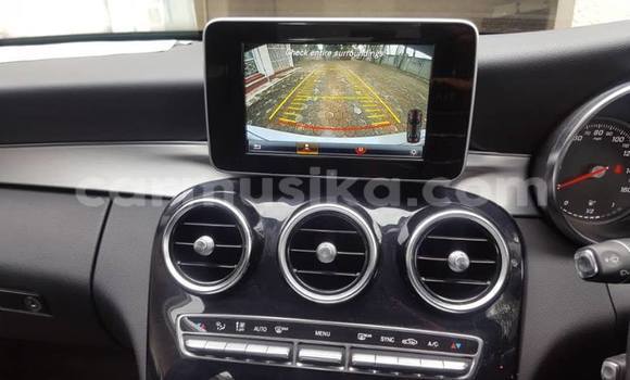 Tenga Tsaru Mercedes‒Benz C-klasse Sirivha Mota in Harare in Harare Tenga Tsaru Mercedes‒Benz C-klasse Sirivha Mota in Harare in Harare