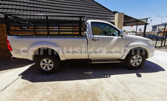 Acheter Occasion Voiture Toyota Hilux Blanc à Beitbridge, Matabeleland South Acheter Occasion Voiture Toyota Hilux Blanc à Beitbridge, Matabeleland South
