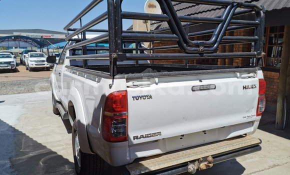 Acheter Occasion Voiture Toyota Hilux Blanc à Beitbridge, Matabeleland South Acheter Occasion Voiture Toyota Hilux Blanc à Beitbridge, Matabeleland South