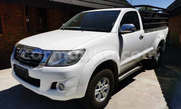 Acheter Occasion Voiture Toyota Hilux Blanc à Beitbridge, Matabeleland South Acheter Occasion Voiture Toyota Hilux Blanc à Beitbridge, Matabeleland South