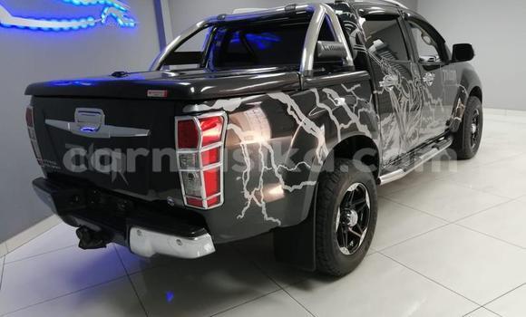 Acheter Occasion Voiture Isuzu KB Noir à Beitbridge, Matabeleland South Acheter Occasion Voiture Isuzu KB Noir à Beitbridge, Matabeleland South