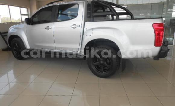 Tenga Tsaru Isuzu KB Sirivha Mota in Beitbridge in Matabeleland South Tenga Tsaru Isuzu KB Sirivha Mota in Beitbridge in Matabeleland South