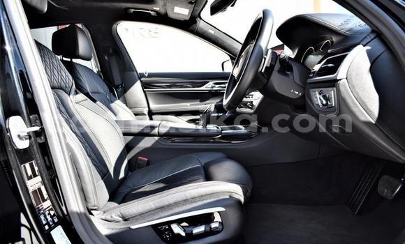 Nunua Ilio tumika BMW New Class Nyeusi Gari ndani ya Beitbridge nchini Matabeleland Kusini Nunua Ilio tumika BMW New Class Nyeusi Gari ndani ya Beitbridge nchini Matabeleland Kusini