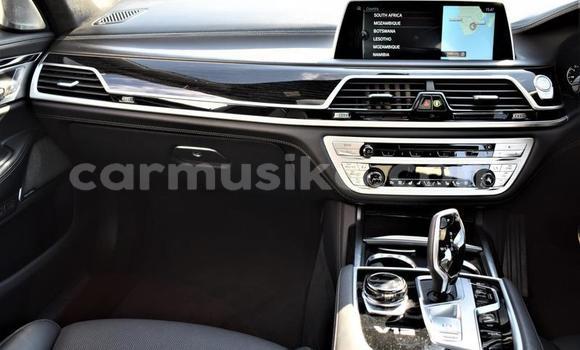 Nunua Ilio tumika BMW New Class Nyeusi Gari ndani ya Beitbridge nchini Matabeleland Kusini Nunua Ilio tumika BMW New Class Nyeusi Gari ndani ya Beitbridge nchini Matabeleland Kusini