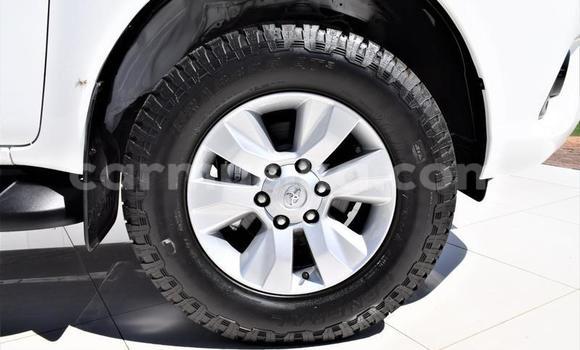 Nunua Ilio tumika Toyota Hilux Nyeupe Gari ndani ya Beitbridge nchini Matabeleland Kusini Nunua Ilio tumika Toyota Hilux Nyeupe Gari ndani ya Beitbridge nchini Matabeleland Kusini