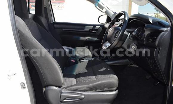 Nunua Ilio tumika Toyota Hilux Nyeupe Gari ndani ya Beitbridge nchini Matabeleland Kusini Nunua Ilio tumika Toyota Hilux Nyeupe Gari ndani ya Beitbridge nchini Matabeleland Kusini