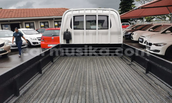 Acheter Occasion Utilitaire Kia K2700 Blanc à Beitbridge, Matabeleland South Acheter Occasion Utilitaire Kia K2700 Blanc à Beitbridge, Matabeleland South